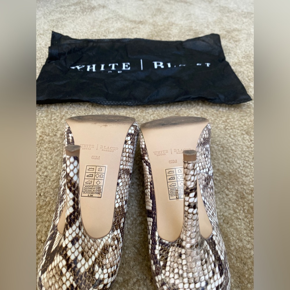 White House Black Market 3.5” leather shoes. Worn twice.